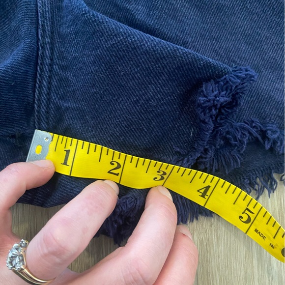 Vintage high waisted cutoff shorts - Picture 5 of 10